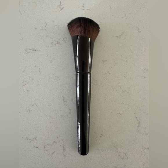 Laura Mercier Real Flawless Foundation Brush - Picture 2 of 6